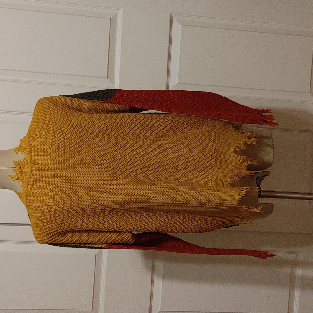 😎 Trendy Threads Sweater - Picture 6 of 12